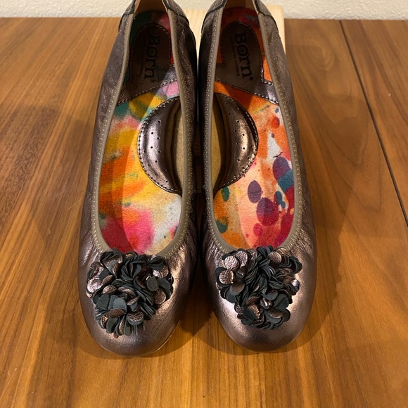 Born Brown‎ Artistic Flats with Unique Design Size 7 - Picture 1 of 4
